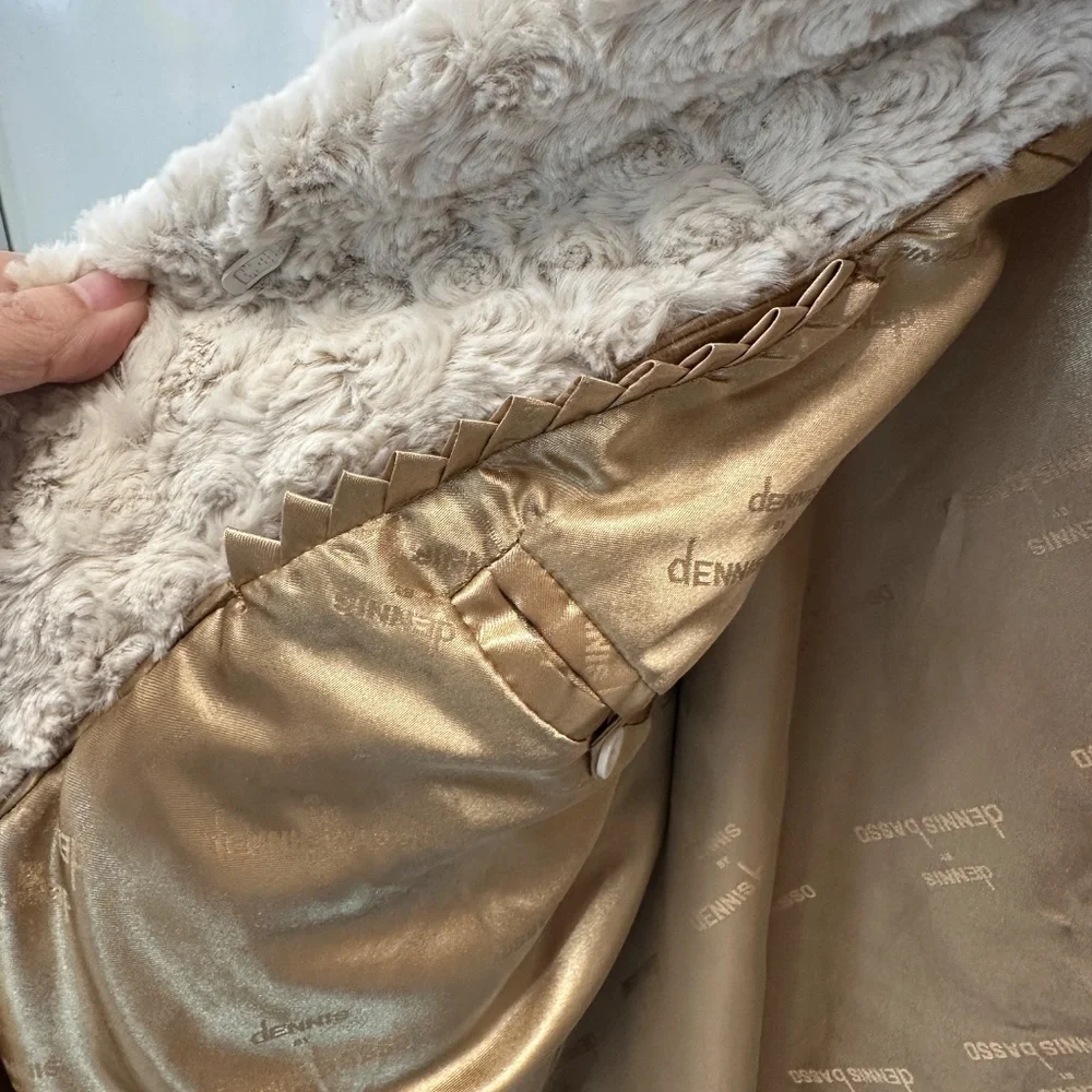 Dennis Basso Faux Fur Cream Swirl Coat Fully Lined Size Small - Picture 7 of 16